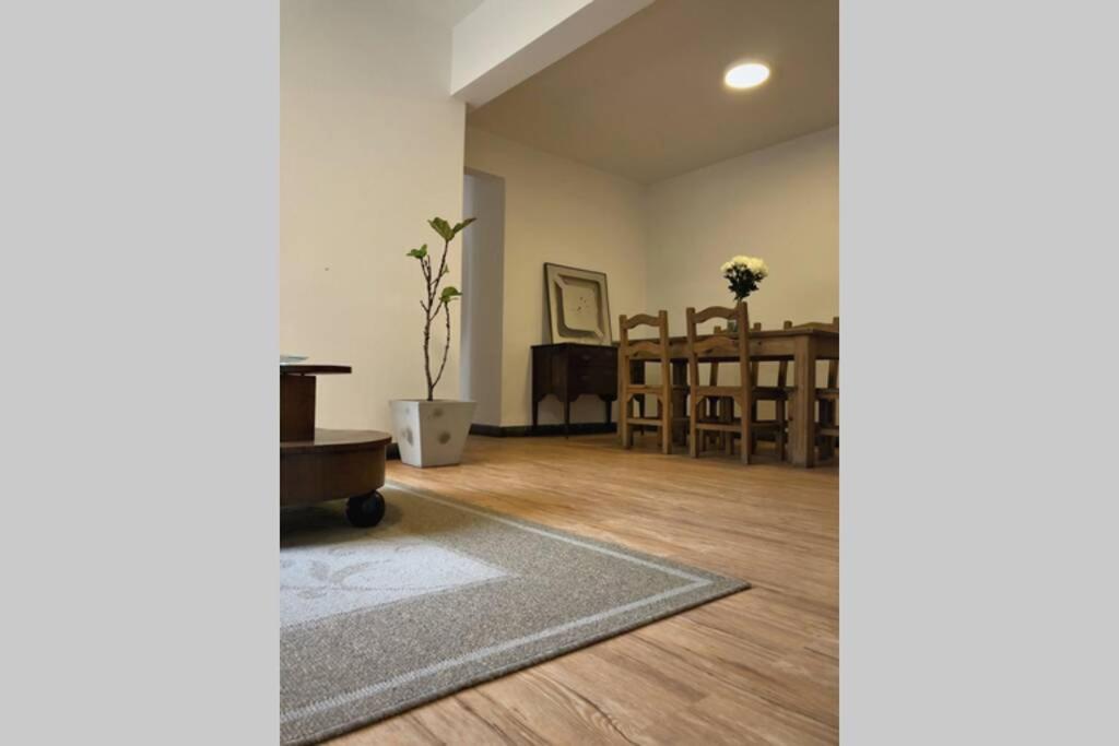 Departamento Centrico A Metros De Plaza Belgrano Appartement San Salvador de Jujuy Buitenkant foto